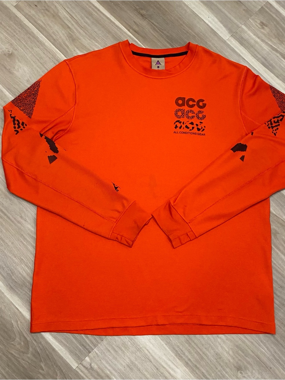 Nike Men’s ACG Long Sleeve Waffle Top/Shirt Orange Red/Black XL